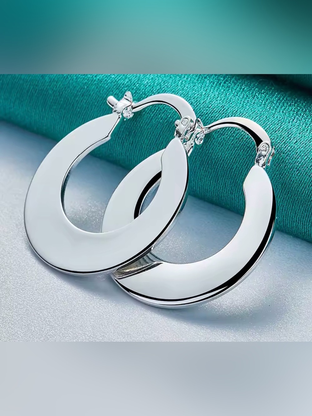 .925 Sterling Silver Smooth  Flat Rounf Earrings - Polished  Silver Finish